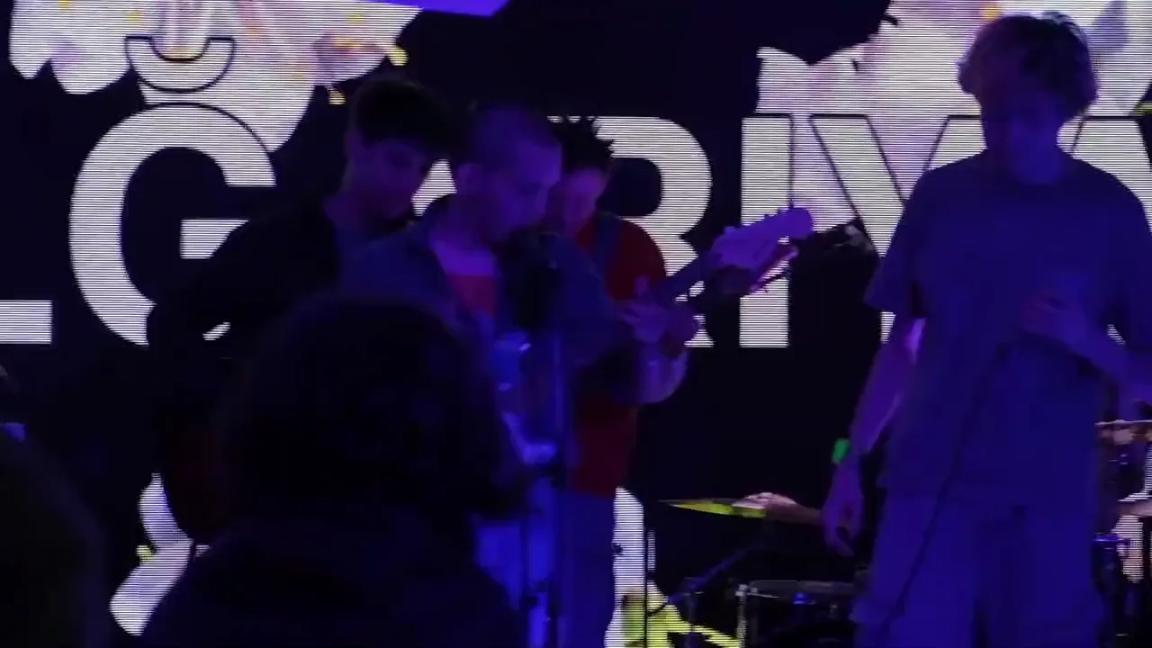 Halğariya — live, кадр 1